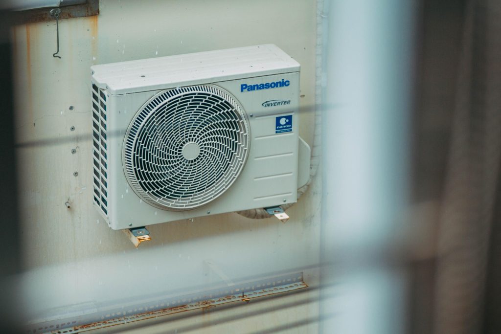 How to Save Money on Air Conditioning During the Hottest Months
